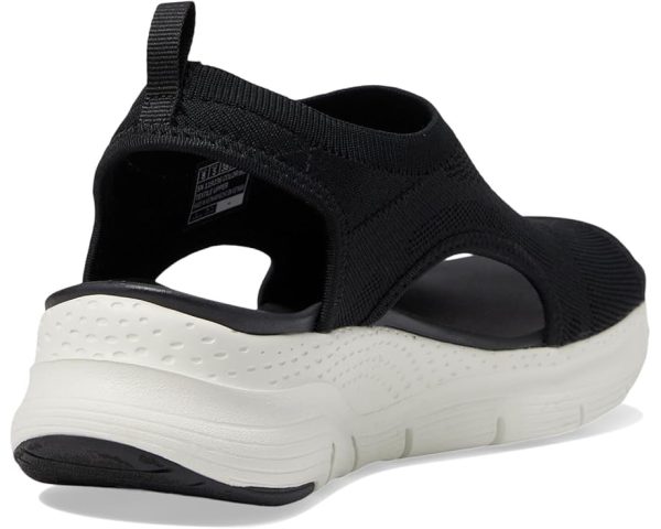 Women's Arch Fit-City Catch Knit Slip-On Sandals