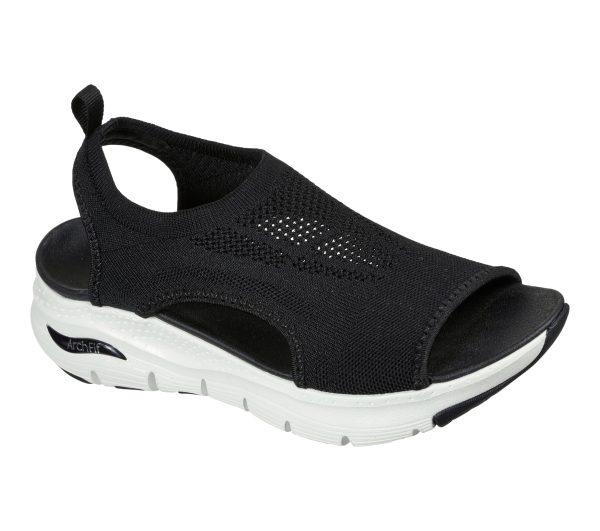 Women's Arch Fit-City Catch Knit Slip-On Sandals